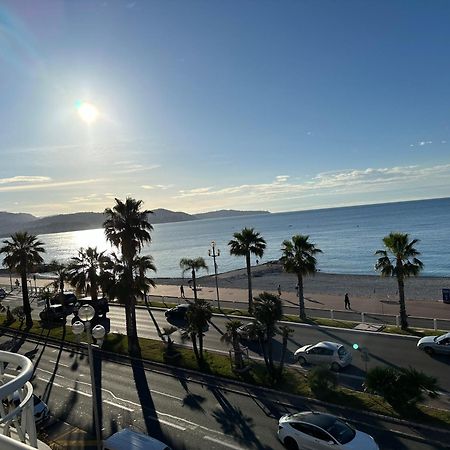 Beach Front, Superbe Appartement Pour 4 Personnes نيس المظهر الخارجي الصورة