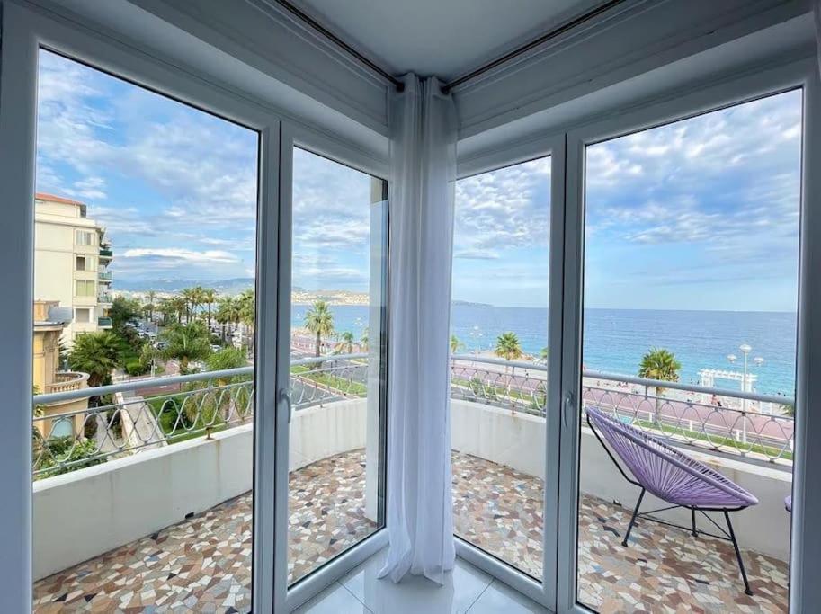 Beach Front, Superbe Appartement Pour 4 Personnes نيس المظهر الخارجي الصورة